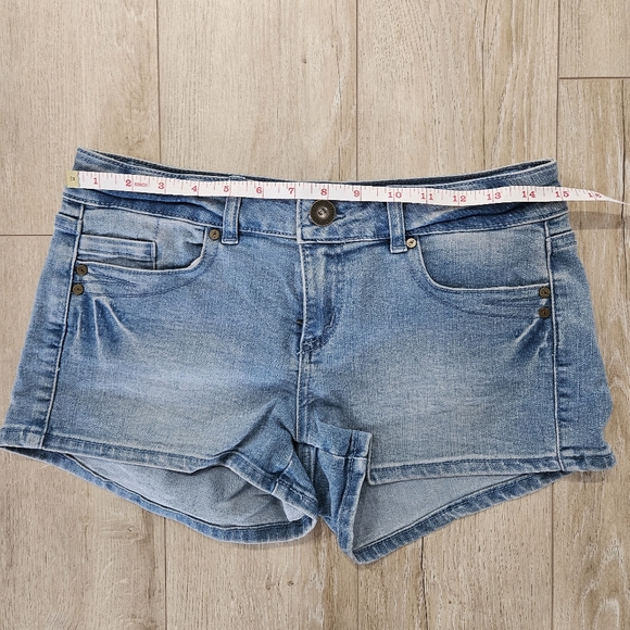 O'Neill Jean Shorts, Size 5 - Picture 7 of 8